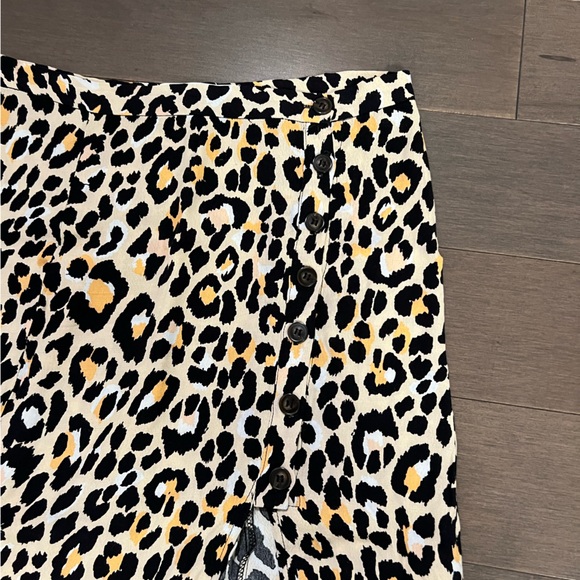 ASTR cheetah skirt - Picture 2 of 4